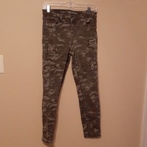 Camo skinny jeans